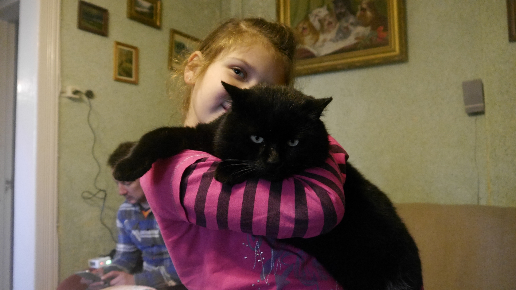 8-річна Йордана Гурик з котом Майданом