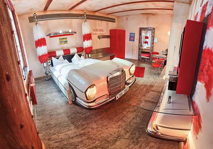 V8Hotel - тематичні номери мити, автомийка. Готель V8 - MOTORWOR