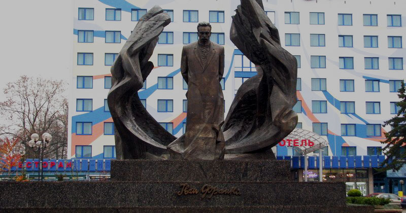 Сподвижник майора Мельниченка, репетитори, бармени і комірники - ЧЕСНО про самовисуванців 85 округу