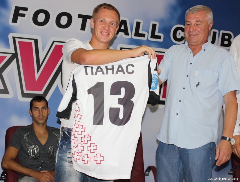 панас