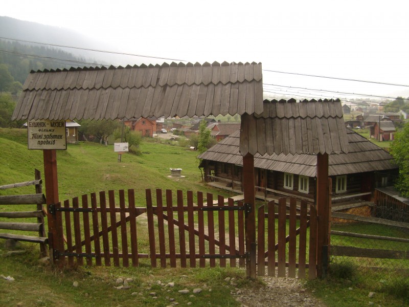 tini-zabutyh-predkiv