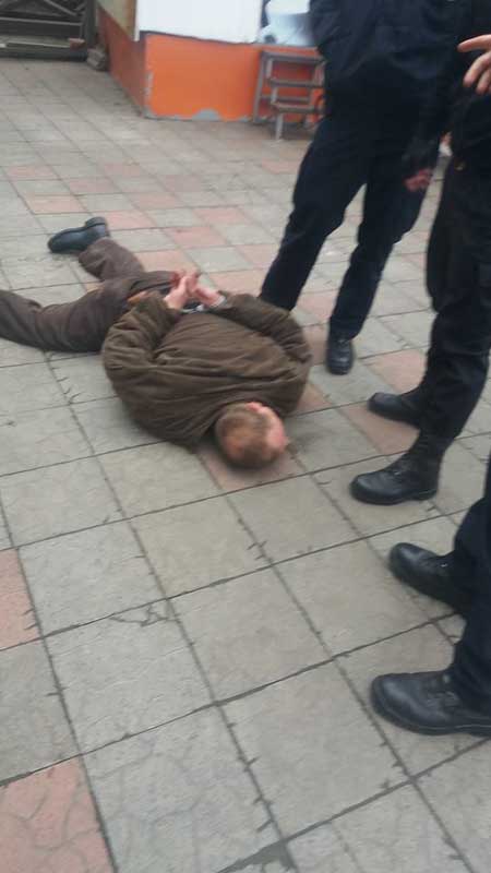 В Івано-Франківську затримали чоловіка, який зірвав прапор України