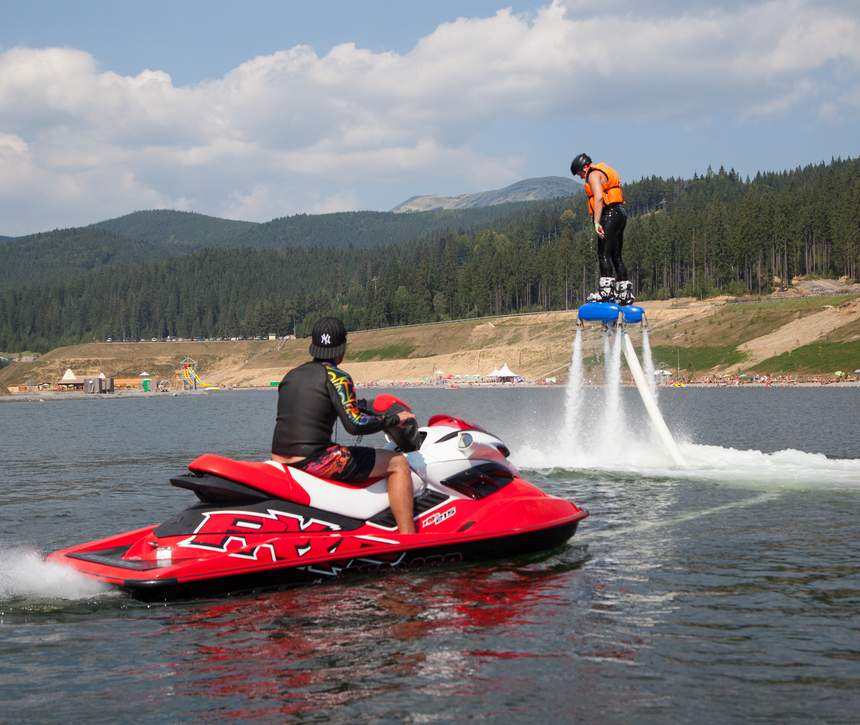 FlySurf на великому озері в Буковелі