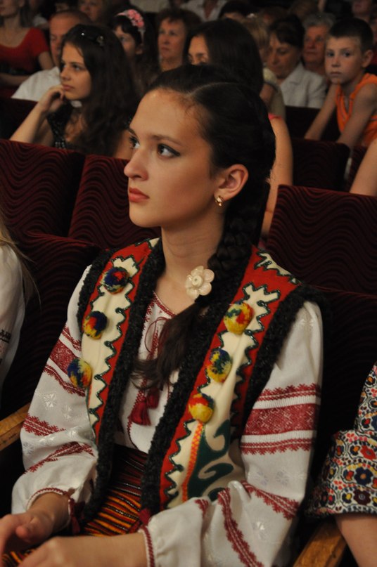 yCiqkPUmy6c.jpg