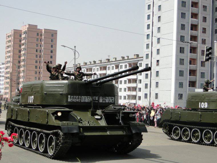 Военный парад в Пхеньяне