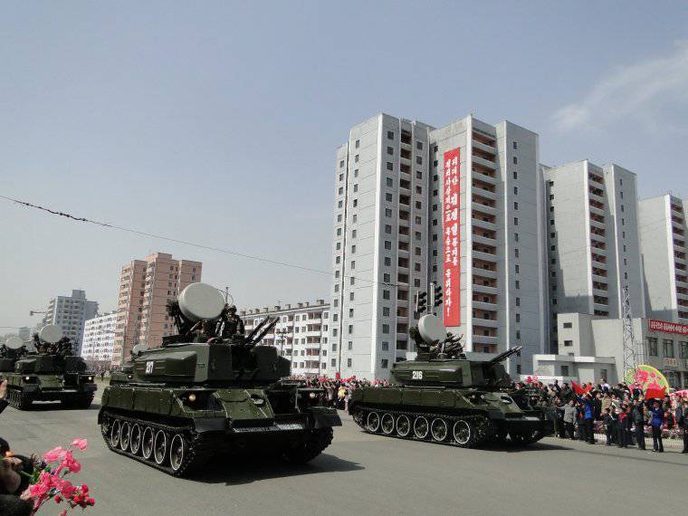 Военный парад в Пхеньяне