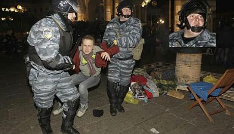 Упізнано кількох "беркутівців", які били мирних демонстрантів та журналістів Упізнано кількох "беркутівців", які били мирних демонстрантів та журналістів