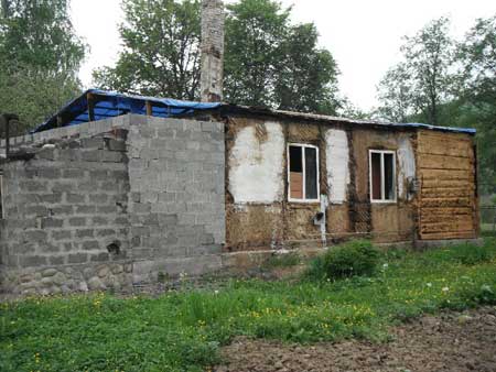 Івано-Франківський Карітас допоміг відремонтувати будинок після пожежі Івано-Франківський Карітас допоміг відремонтувати будинок після пожежі