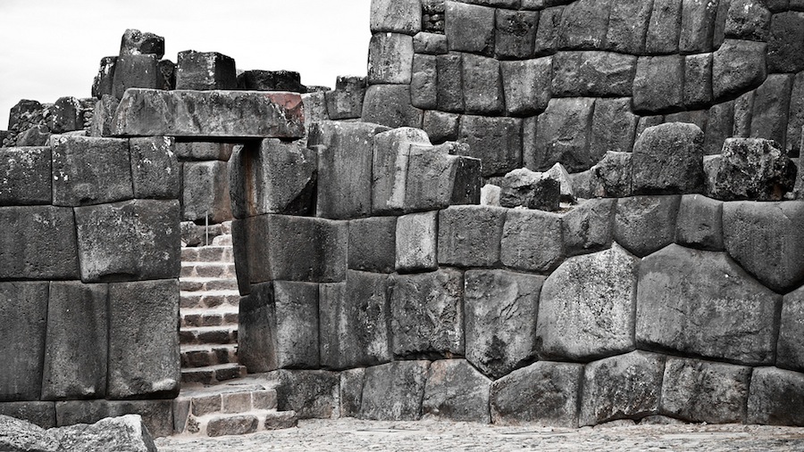 9 об'єктів і споруд, в походженні яких люди підозрюють інопланетян