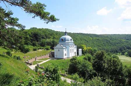 10 мальовничих сіл Західної України, де варто побувати цього року