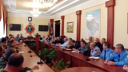 В Івано-Франківську громадськість обговорила претендентів на посади очільників 7 міськрайорганів міліції В Івано-Франківську громадськість обговорила претендентів на посади очільників 7 міськрайорганів міліції