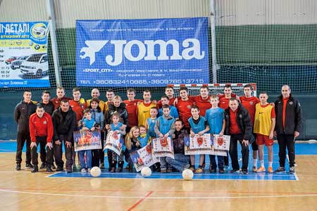 Гравці "Урагану" зустрілися із дітьми бійців АТО