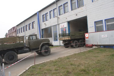 Вантажівки для армії