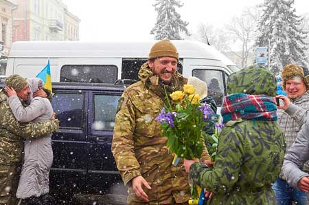 Із зони АТО на Прикарпаття повернулися бійці 