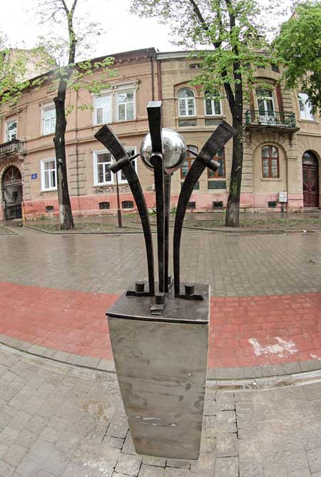 Ковалі знову зробили подарунок Івано-Франківську