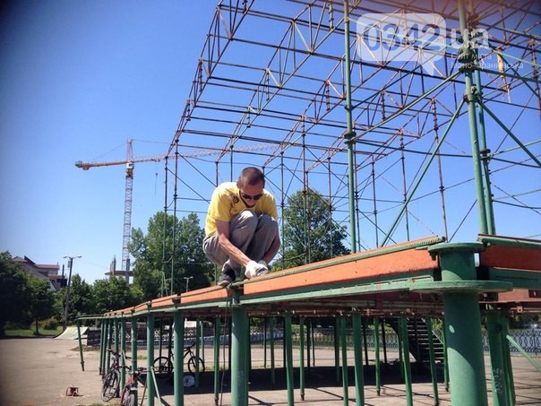 В рамках проекту &ldquo;АртЕфект&rdquo;, на міському озері розпочалась реконструкція сцени (ФОТО) (фото) - фото 1