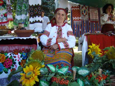 покутями веселилися на етнографічному фестивалі «Городенківська гостина»
