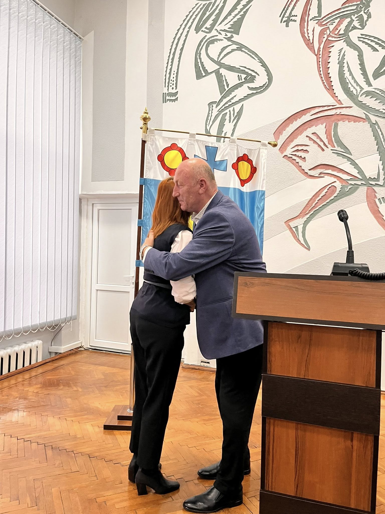 Нова заступниця міського голови Бурштина Світлана Видай та міський голова міста Василь Андрієшин