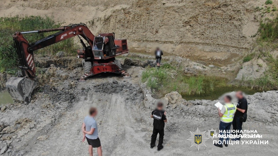 фото з матеріалів справи