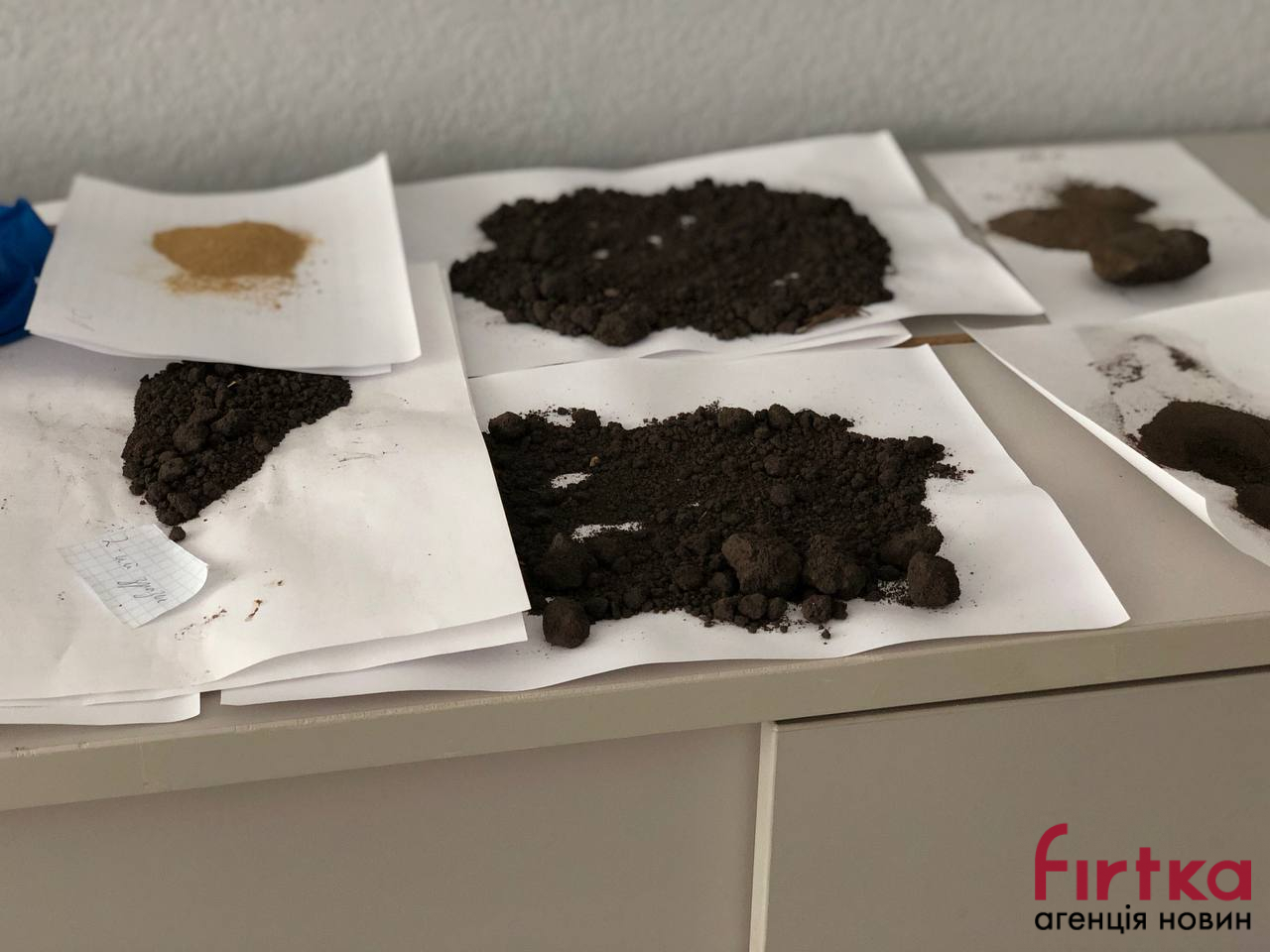 Фото з місця події