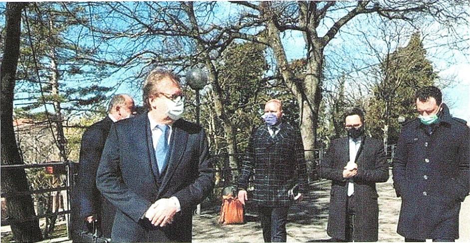 Дмитро Павленок (у центрі), який бере участь у зустрічі Ростеху в Сан-Марино у 2021 році. Питання залишаються щодо характеру його зв'язків з П'єром Сто. Але одне зрозуміло — важливість Сто для інтересів російської держави як за кордоном, так і вдома