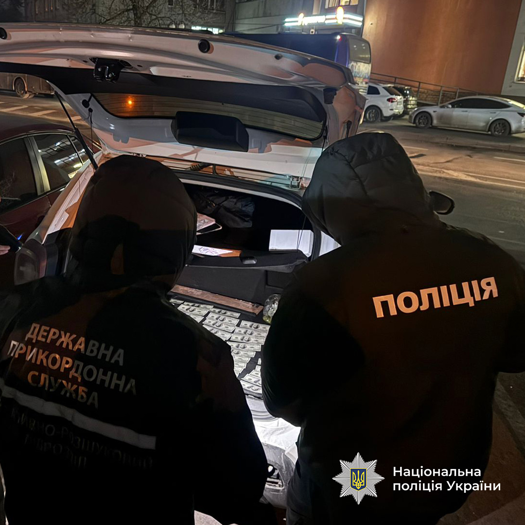 На Івано-Франківщині викрили схему продажу «гуманітарних авто» для ЗСУ